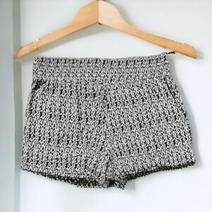 🌻Lane Bryant Black White Geometric Hi Elastic Waist Pocket Rayon Shorts  18/20